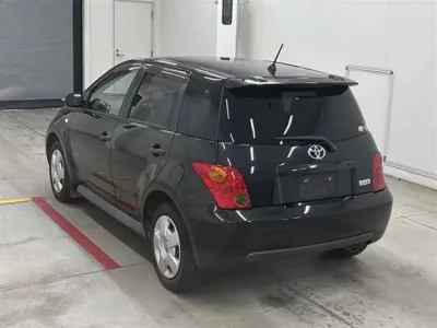 Toyota IST