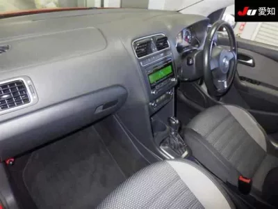 Volkswagen CROSS POLO
