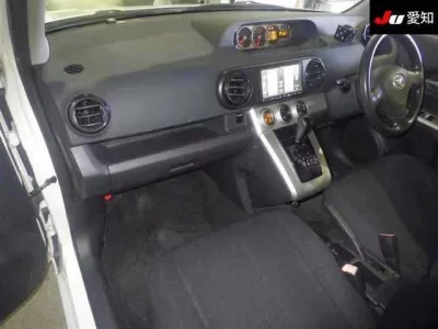 Toyota COROLLA RUMION