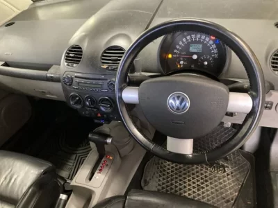 Volkswagen NEW BEETLE