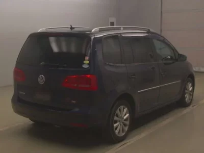Volkswagen GOLF TOURAN
