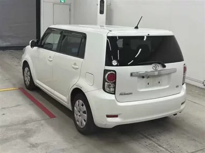 Toyota COROLLA RUMION