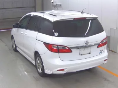 Nissan LAFESTA
