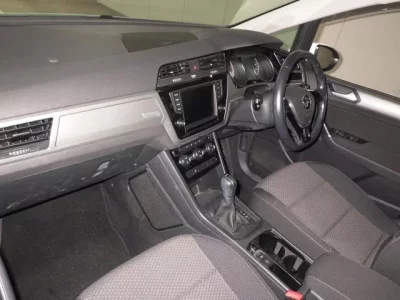 Volkswagen GOLF TOURAN