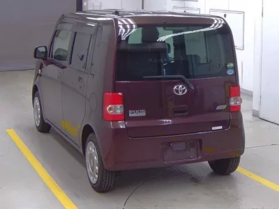 Toyota PIXIS SPACE