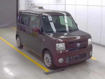 Toyota PIXIS SPACE