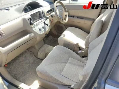 Toyota RAUM