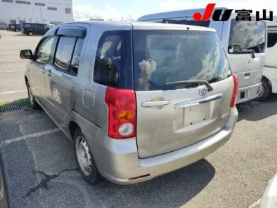 Toyota RAUM