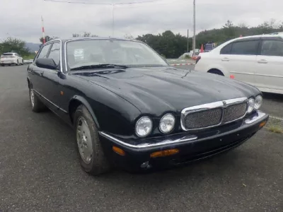 Jaguar XJ SERIES