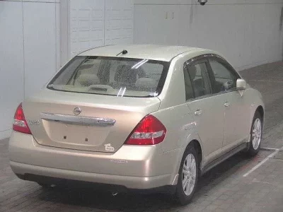 Nissan TIIDA LATIO