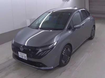 Nissan AURA