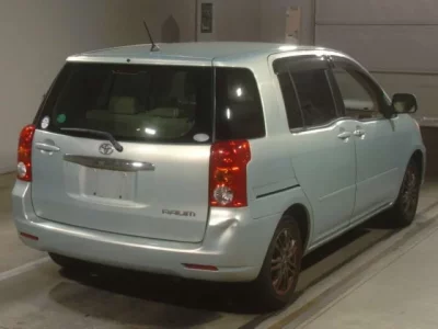 Toyota RAUM