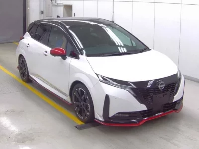 Nissan AURA