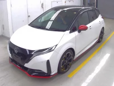 Nissan AURA