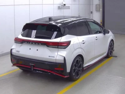 Nissan AURA