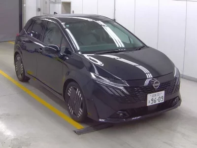 Nissan AURA