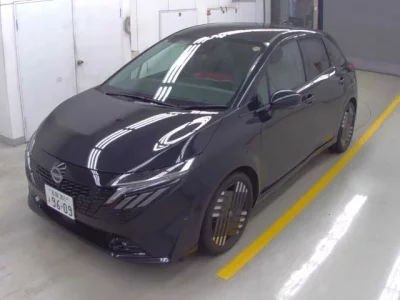 Nissan AURA