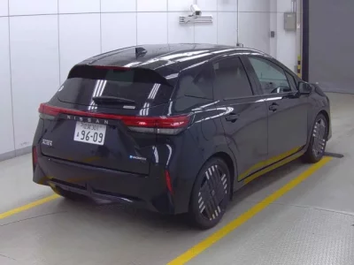 Nissan AURA