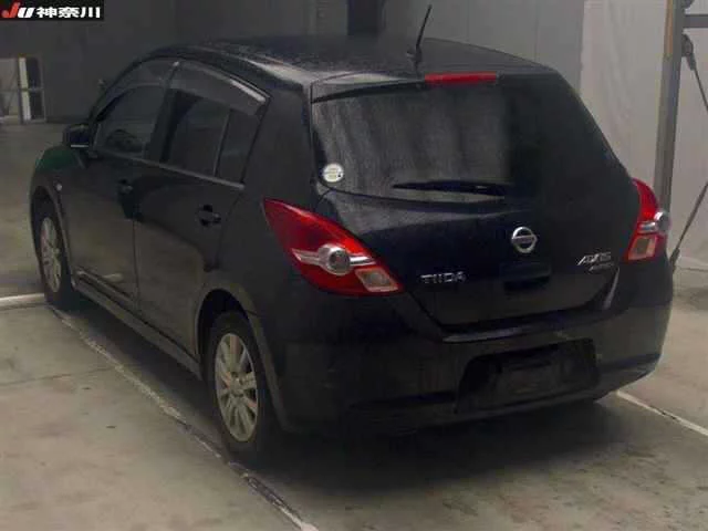 Nissan TIIDA