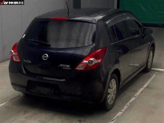 Nissan TIIDA