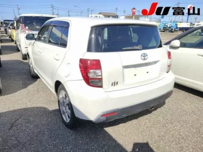 Toyota IST