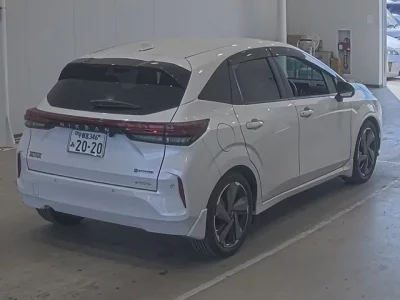 Nissan AURA
