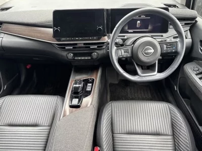 Nissan AURA
