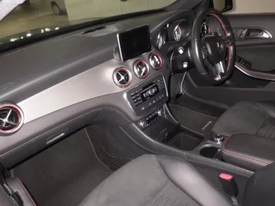 Mercedes-Benz GLA CLASS