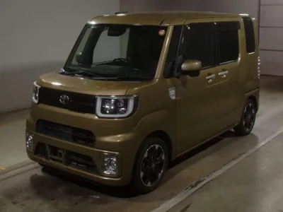 Toyota PIXIS MEGA