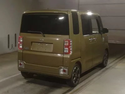 Toyota PIXIS MEGA