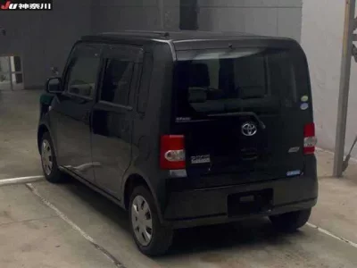 Toyota PIXIS SPACE