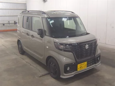Suzuki SPACIA BASE
