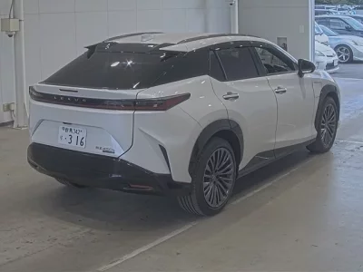 Lexus RZ