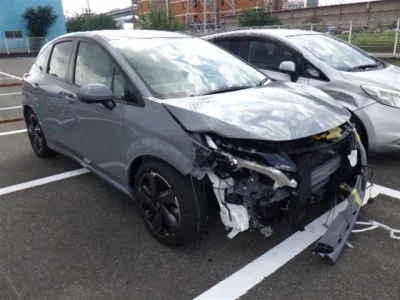Nissan AURA