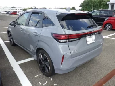 Nissan AURA