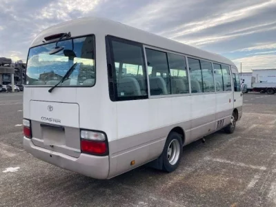 Toyota COASTER