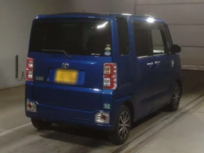 Toyota PIXIS MEGA