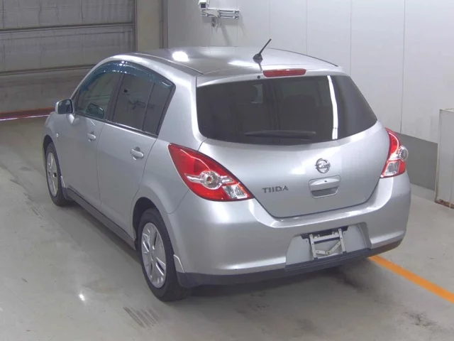Nissan TIIDA