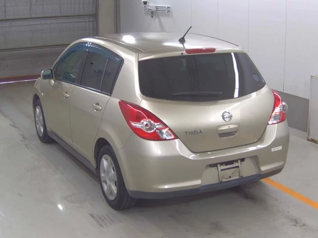 Nissan TIIDA