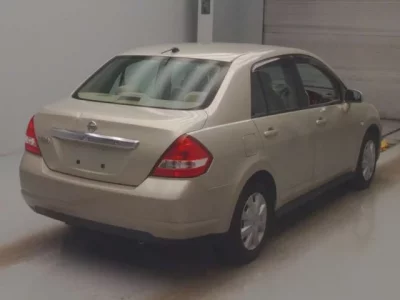 Nissan TIIDA LATIO