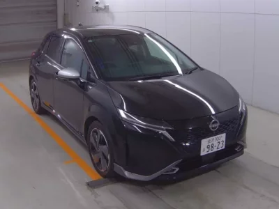 Nissan AURA