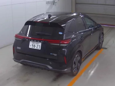 Nissan AURA