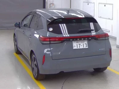 Nissan AURA