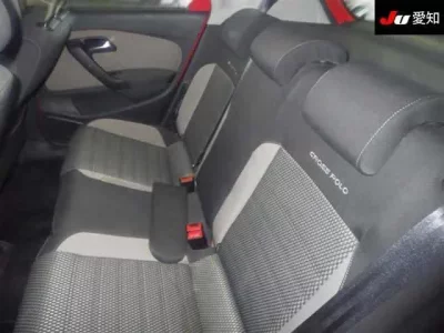 Volkswagen CROSS POLO