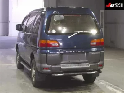 Mitsubishi DELICA