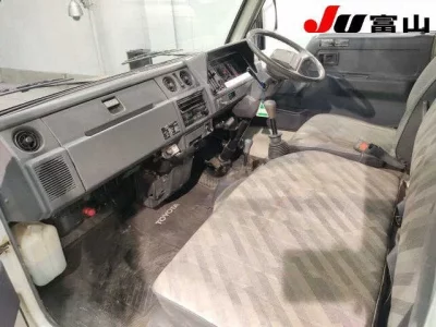 Toyota HIACE TRUCK