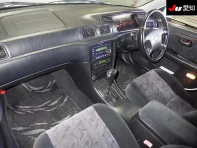 Toyota MARK2 QUALIS