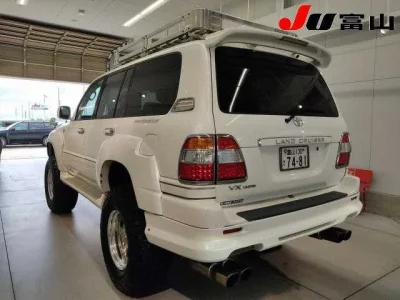Toyota LAND CRUISER