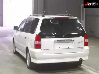 Mitsubishi CHARIOT GRANDIS