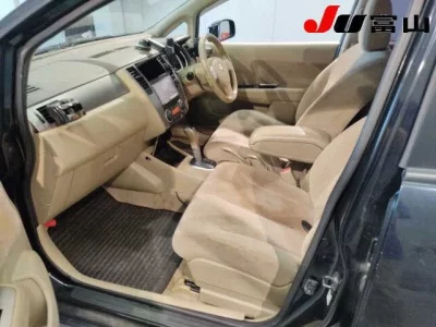 Nissan TIIDA LATIO